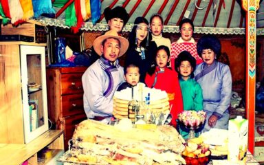 Wann ist mongolische Neujahrfest/Weissermond Fest/?
